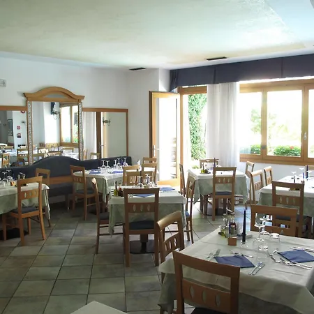 Eco Zanella 3* Nago-Torbole