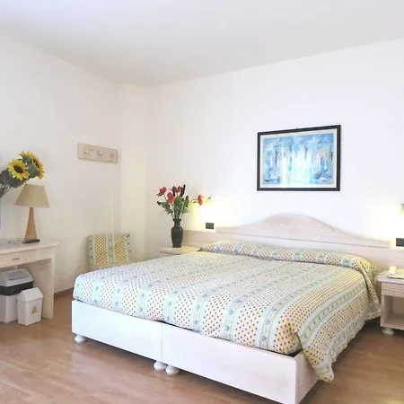 Hotel Eco Zanella Nago-Torbole