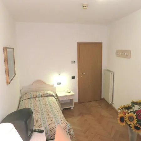 Eco Zanella 3* Nago-Torbole